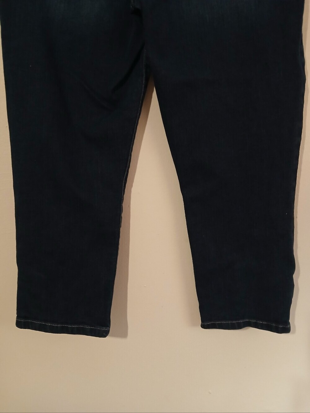 Lee Modern Series Midrise Fit Capris. Size 6 - Picture 8 of 13